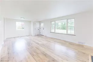 273 Lovers Ln, Steubenville, OH 43953 - Photo 8