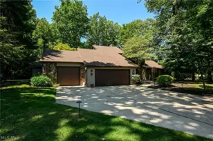 11197 Arrowhead Dr, Grafton, OH 44044 - Photo 2
