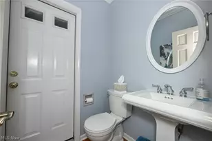 11197 Arrowhead Dr, Grafton, OH 44044 - Photo 12