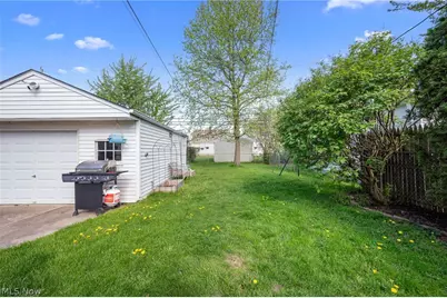 1617 Fruitland Avenue, Mayfield Heights, OH 44124 - Photo 42