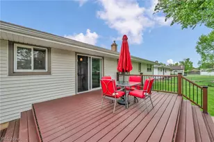 13177 Whitney Rd, Strongsville, OH 44136 - Photo 42