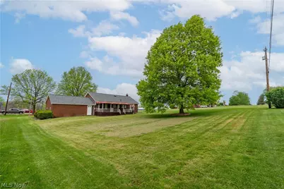 818 Canton Road NW, Carrollton, OH 44615 - Photo 2