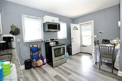 3404 W 49th Street, Loveland, OH 44102 - Photo 8