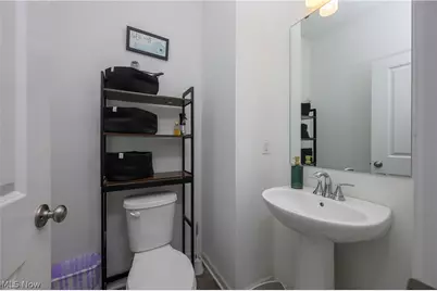 460 Auld Farm Circle, Akron, OH 44320 - Photo 12