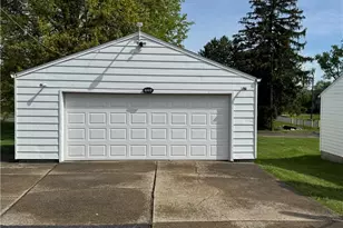 449 Creed St, Struthers, OH 44471 - Photo 2