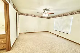 216 Village Ct, Columbiana, OH 44408 - Photo 14