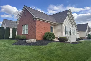 216 Village Ct, Columbiana, OH 44408 - Photo 4