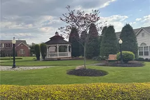 216 Village Ct, Columbiana, OH 44408 - Photo 22