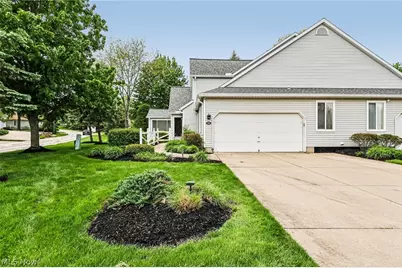 566 Queens Court, Copley, OH 44321 - Photo 2