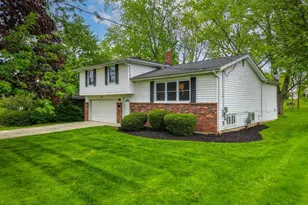 9331 Fairfield Dr, Twinsburg, OH 44087 - Photo 2