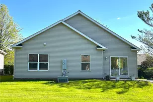 135 Village Dr, Green Hills, OH 44131 - Photo 4