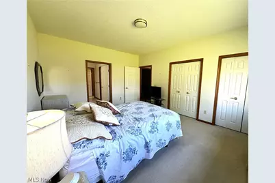 135 Village Drive, Green Hills, OH 44131 - Photo 16