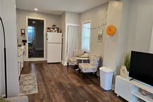 1952 E 124th Pl, Loveland, OH 44106 - Photo 4