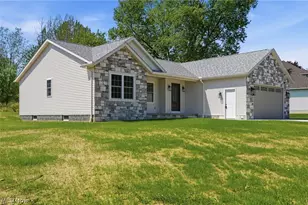 517 Whitetail Trail NE, Canton, OH 44704 - Photo 4