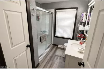 375 E Huston Street, Barberton, OH 44203 - Photo 6