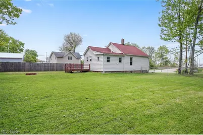 586 Newell Street, Painesville, OH 44077 - Photo 4