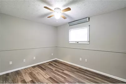 231 College Park Drive, Elyria, OH 44035 - Photo 14