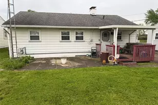 1939 Midway Ave NE, Canton, OH 44705 - Photo 6