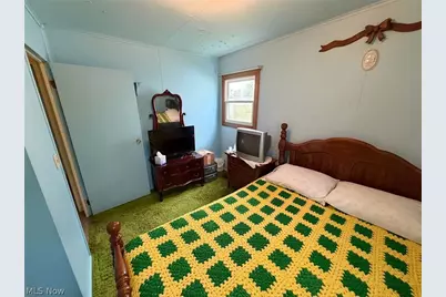 1939 Midway Avenue NE, Canton, OH 44705 - Photo 14