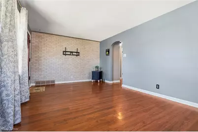 1437 Deville Avenue NW, Canton, OH 44708 - Photo 4