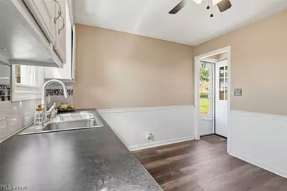 1437 Deville Avenue NW, Canton, OH 44708 - Photo 8