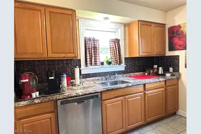 145 S Vine Street, Columbiana, OH 44408 - Photo 12