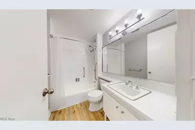 12700 Lake Avenue #804, Oakwood, OH 44107 - Photo 10
