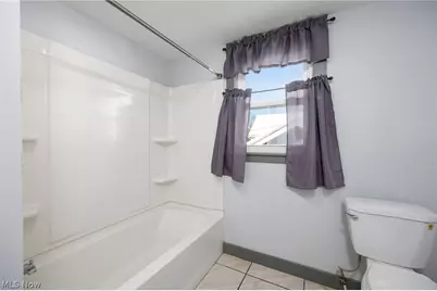 241 24th Street NW, Barberton, OH 44203 - Photo 18