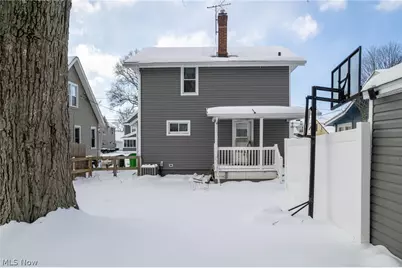 241 24th Street NW, Barberton, OH 44203 - Photo 22