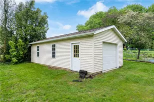10661 Kent Ave NE, Hartville, OH 44632 - Photo 44