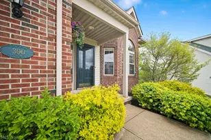 300 Eagleton Ct, Macedonia, OH 44056 - Photo 2