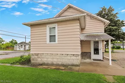 1515 E 3rd Street, Port Clinton, OH 43452 - Photo 8