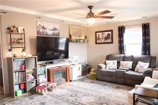 12197 Melody Ln, Grafton, OH 44044 - Photo 2