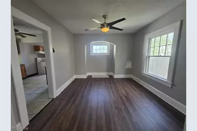 907 14th Street NE, Canton, OH 44714 - Photo 2