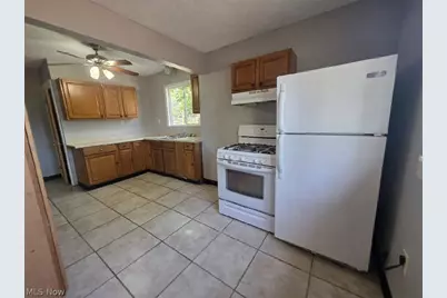 907 14th Street NE, Canton, OH 44714 - Photo 4