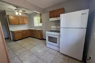 907 14th St NE, Canton, OH 44714 - Photo 4