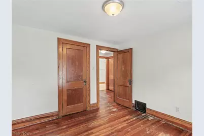 190 E Brookside Avenue, Akron, OH 44301 - Photo 18