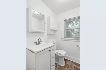 190 E Brookside Avenue, Akron, OH 44301 - Photo 16