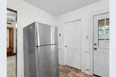 190 E Brookside Avenue, Akron, OH 44301 - Photo 14