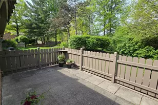 2708 Shakespeare Ln, Avon, OH 44011 - Photo 4