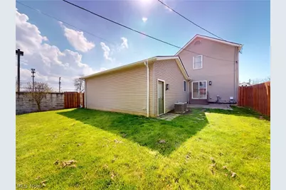1461 Iroquois Avenue, Mayfield Heights, OH 44124 - Photo 30