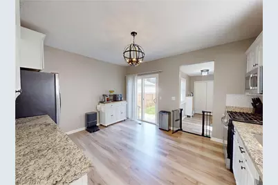 1461 Iroquois Avenue, Mayfield Heights, OH 44124 - Photo 4