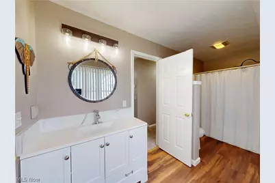 1461 Iroquois Avenue, Mayfield Heights, OH 44124 - Photo 22