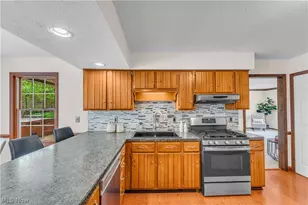 4320 E Sprague Rd, Grandview Heights, OH 44147 - Photo 14