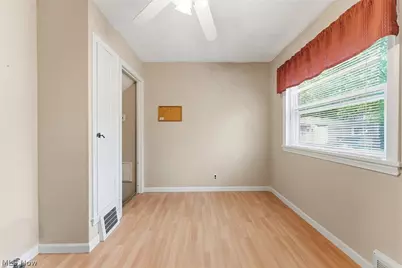 4180 W 57th Street, Loveland, OH 44144 - Photo 6