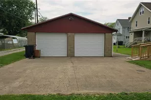 131 Sycamore St, Adena, OH 43901 - Photo 6