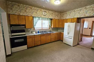 131 Sycamore St, Adena, OH 43901 - Photo 16