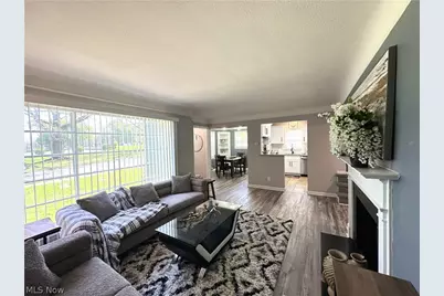982 Quarry Drive, Cleveland Heights, OH 44121 - Photo 4