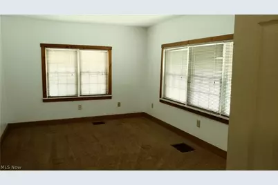 17199 Leggett Road, Montville, OH 44064 - Photo 12