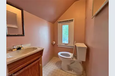 2464 4th Street, Cuyahoga Falls, OH 44221 - Photo 16
